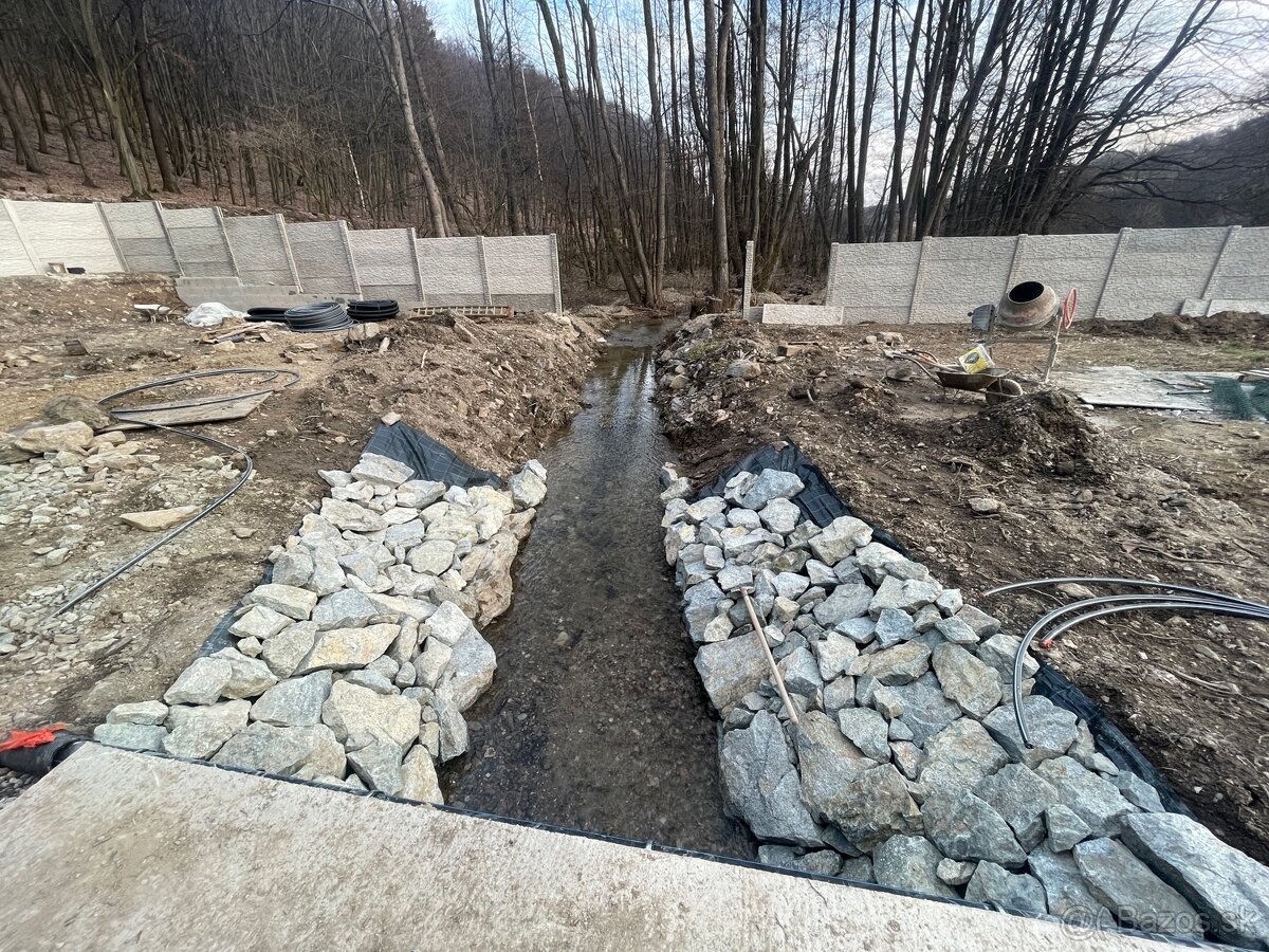 Gabionové ploty , oporné múry , zámková dlažba, - 18