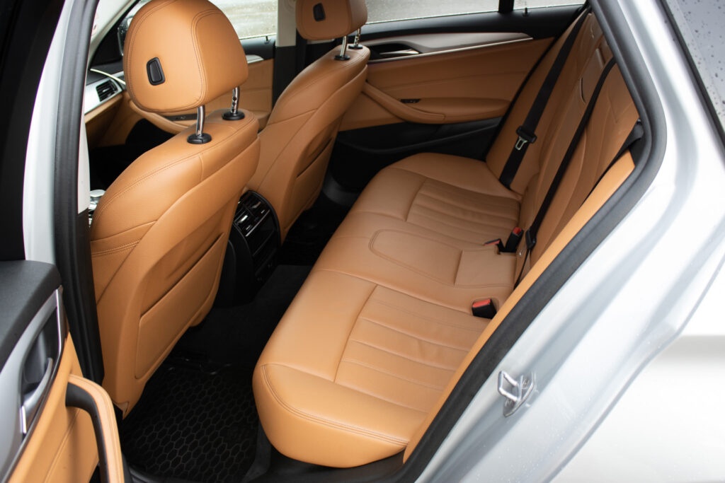 BMW 520d Touring z roku 2017 - 18