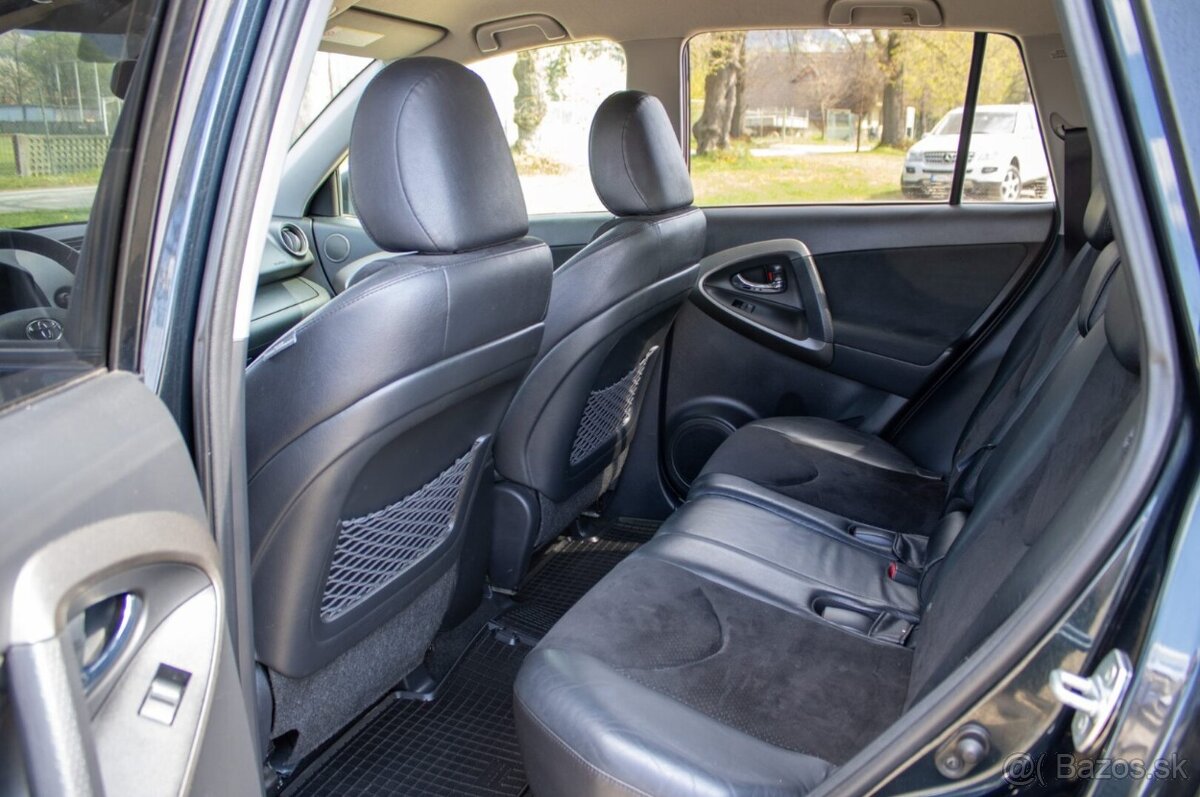 Toyota RAV4 2.2I-4D 4x2 110kW - 18