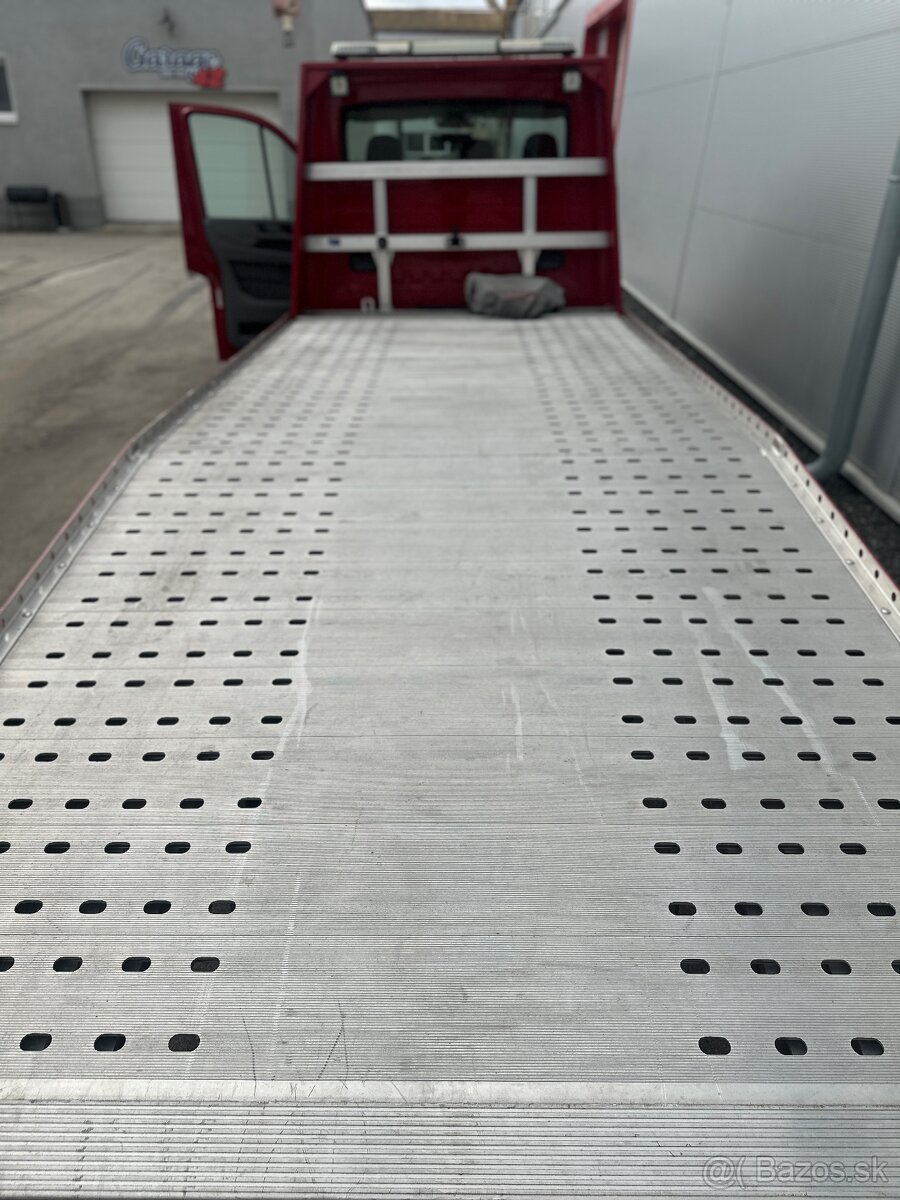 Odťahovka Volkswagen CRAFTER 2.0 TDi - 18