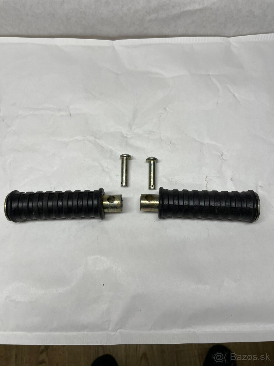 - Nové - KOLENO VÝFUKU - na STELLU - orig. - 18