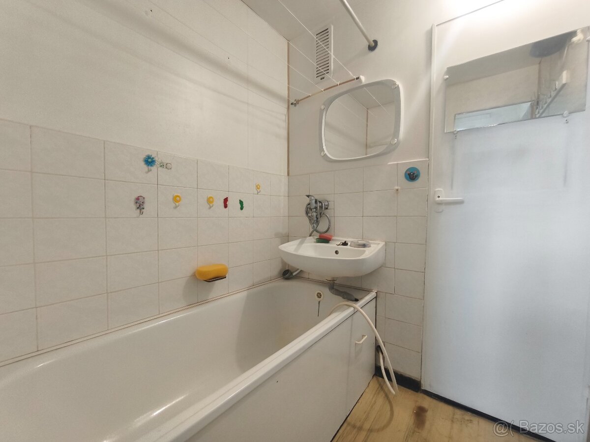 PREDAJ 3,5- izbový byt v centre mesta - 18