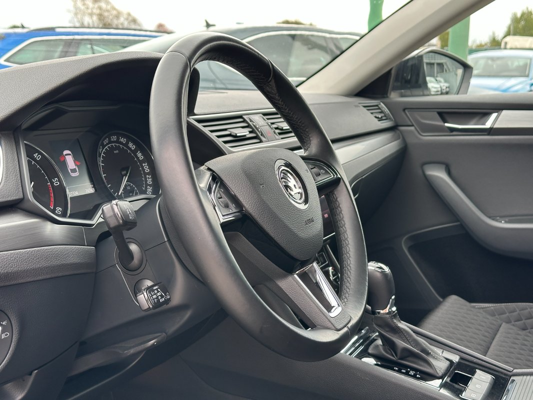 Škoda Superb Combi 2.0 TDi DSG - 18