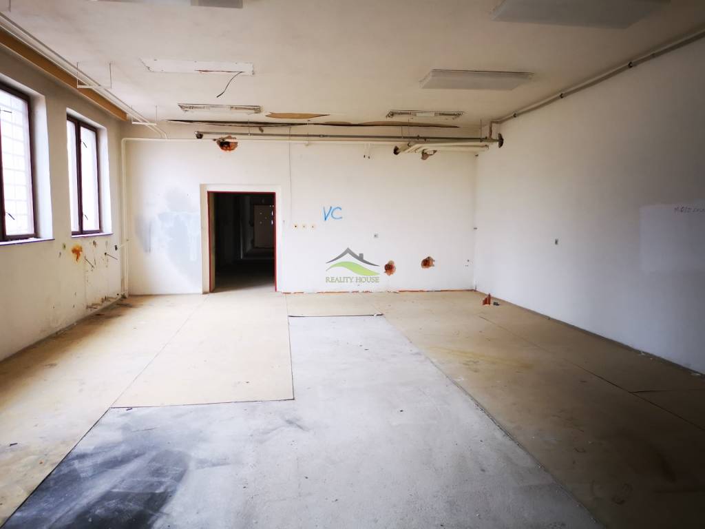 Polyfunkčný objekt - Zdravotnícke centrum - 18