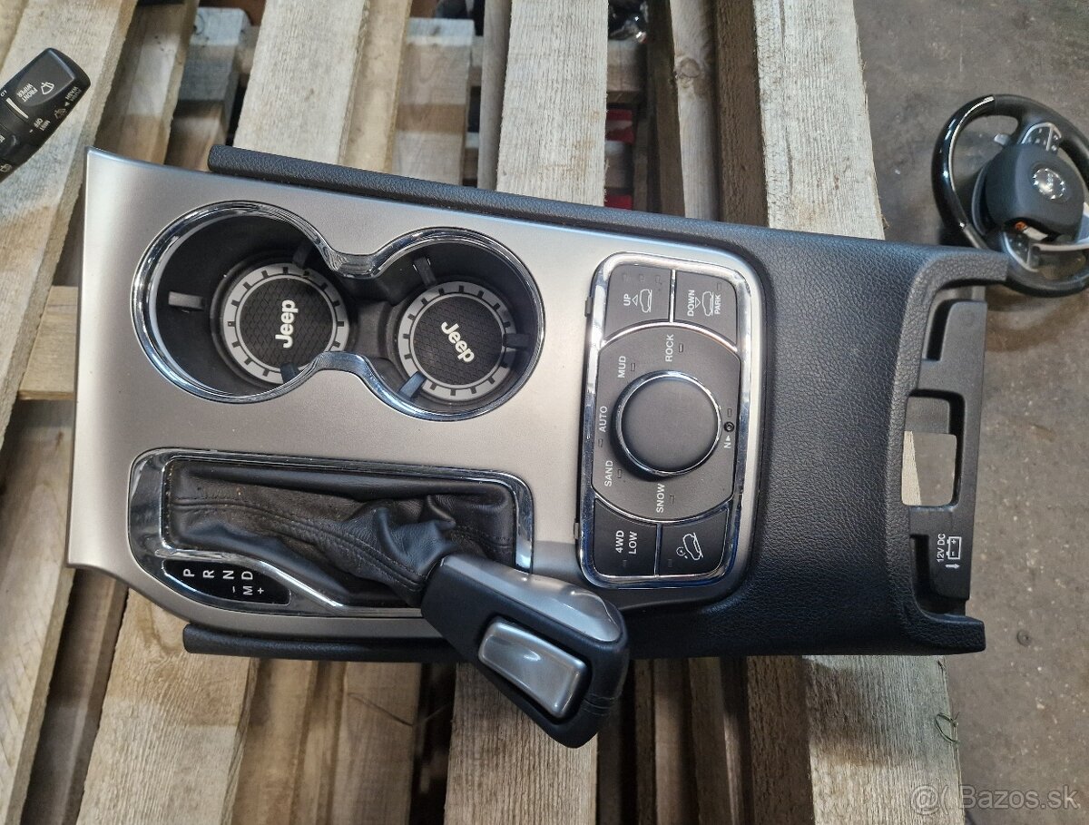 Diely interiéru Jeep Grand Cherokee WK2 2017 Summit - 18