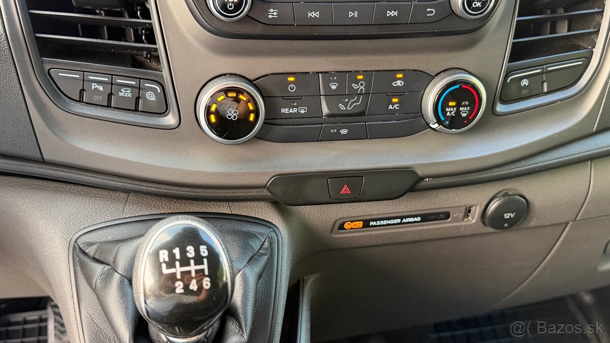 Ford Transit Custom Kombi 2.0 TDCi 2023 - 18