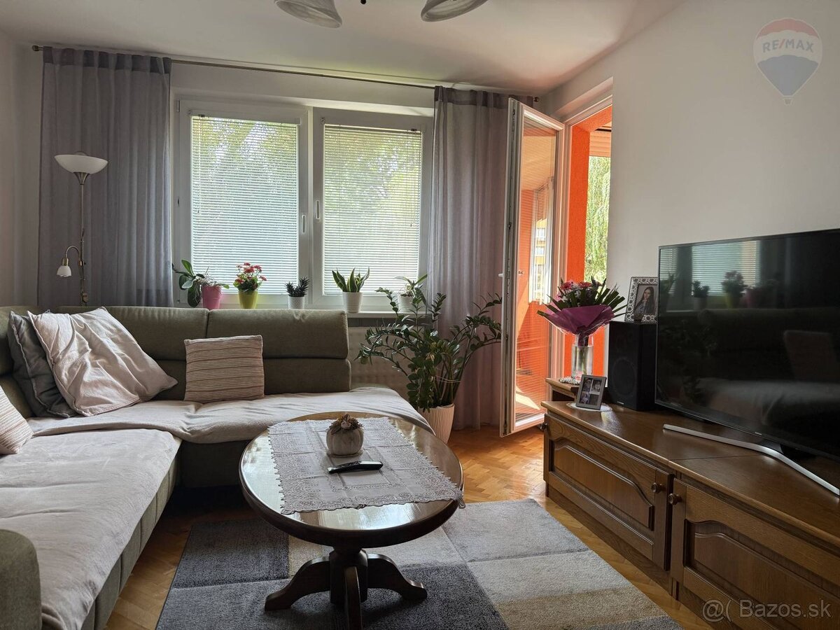 PRENÁJOM: 4IZBOVÝ BYT, DUNAJSKÁ STREDA - NÁM. SNP - 18