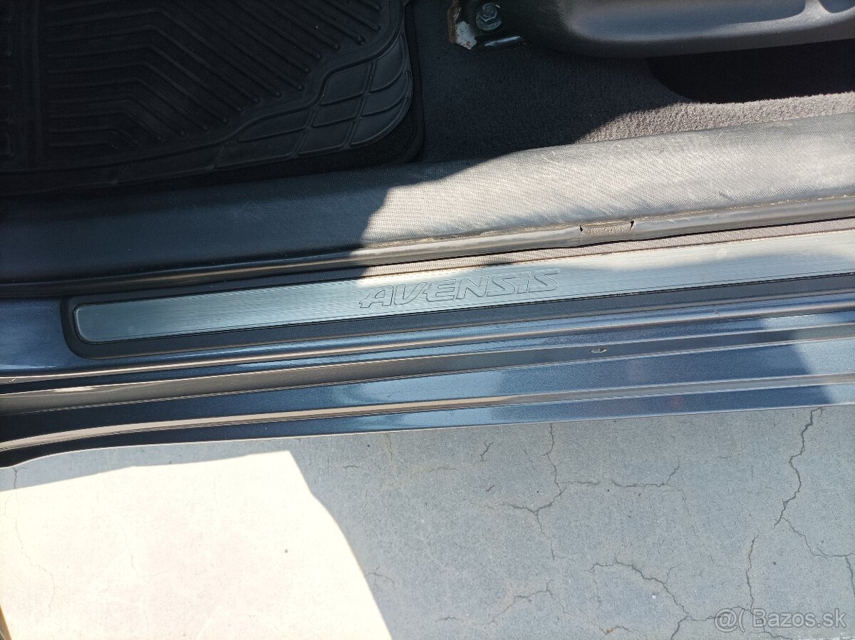 Predám Toyota Avensis - 18