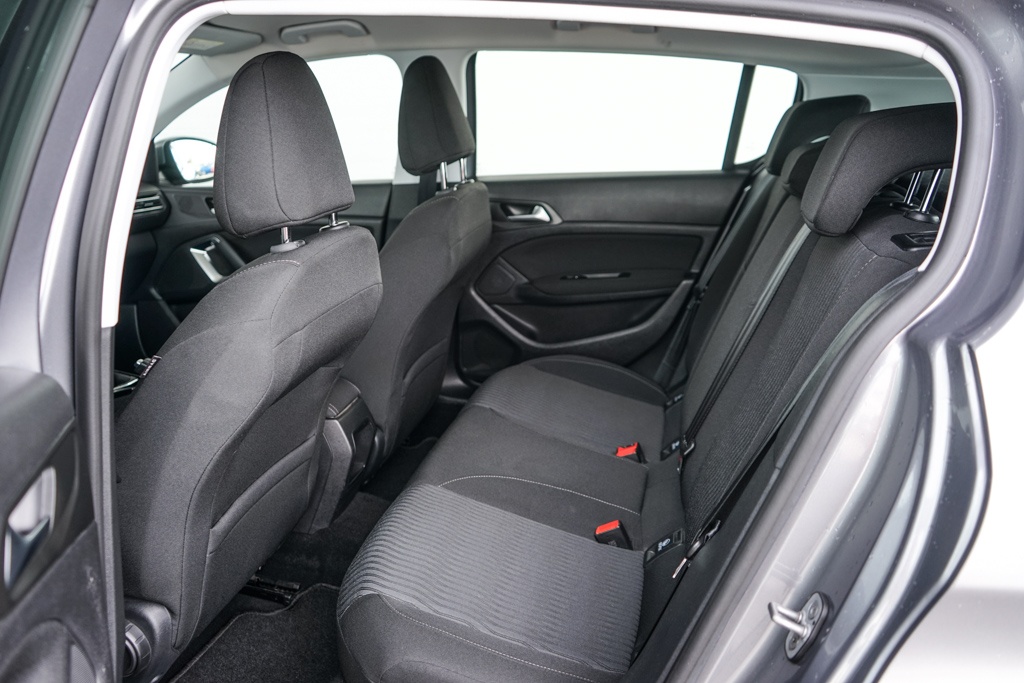 415- Peugeot, 308, 2015, benzín, 1.2 e-THP, 81kw - 18