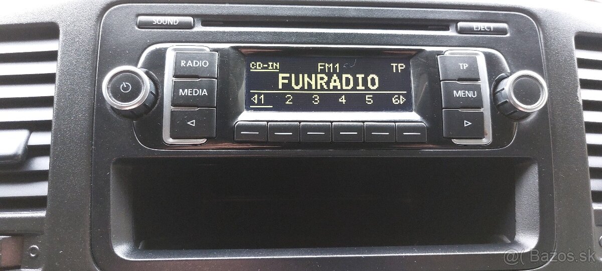 Volkswagen Transporter T5 2.0 TDI 140k LONG - 18