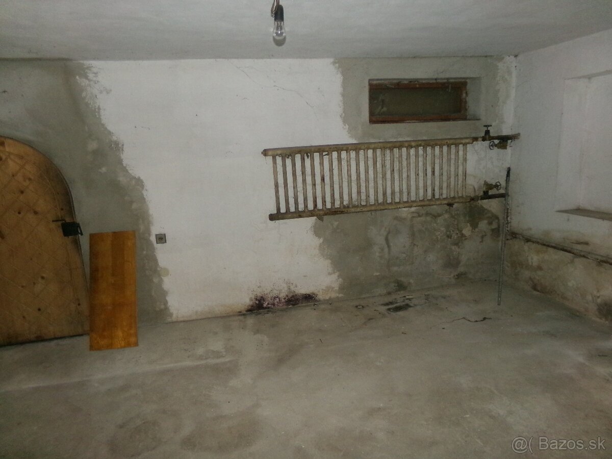 Na predaj rodinný dom v Hosťovciach - 18