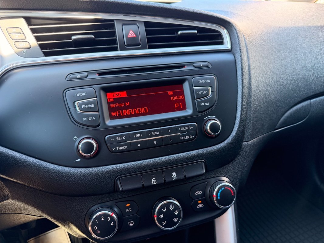 Kia ceed 1.6 CRDi VGT Gold - 18