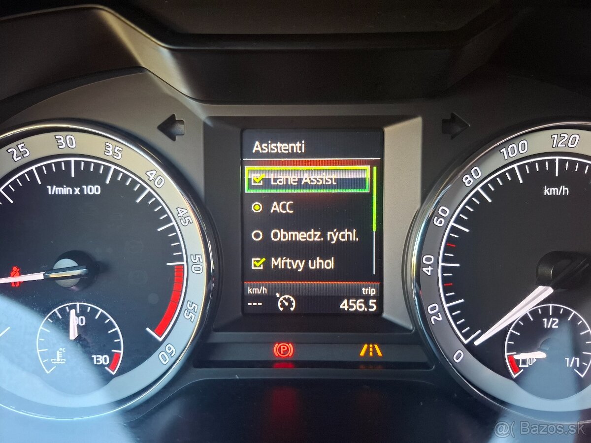 Škoda Octavia Combi 2.0 TDI,110 KW,ACC,BI-XENON,NAVI,TAZNE.. - 18