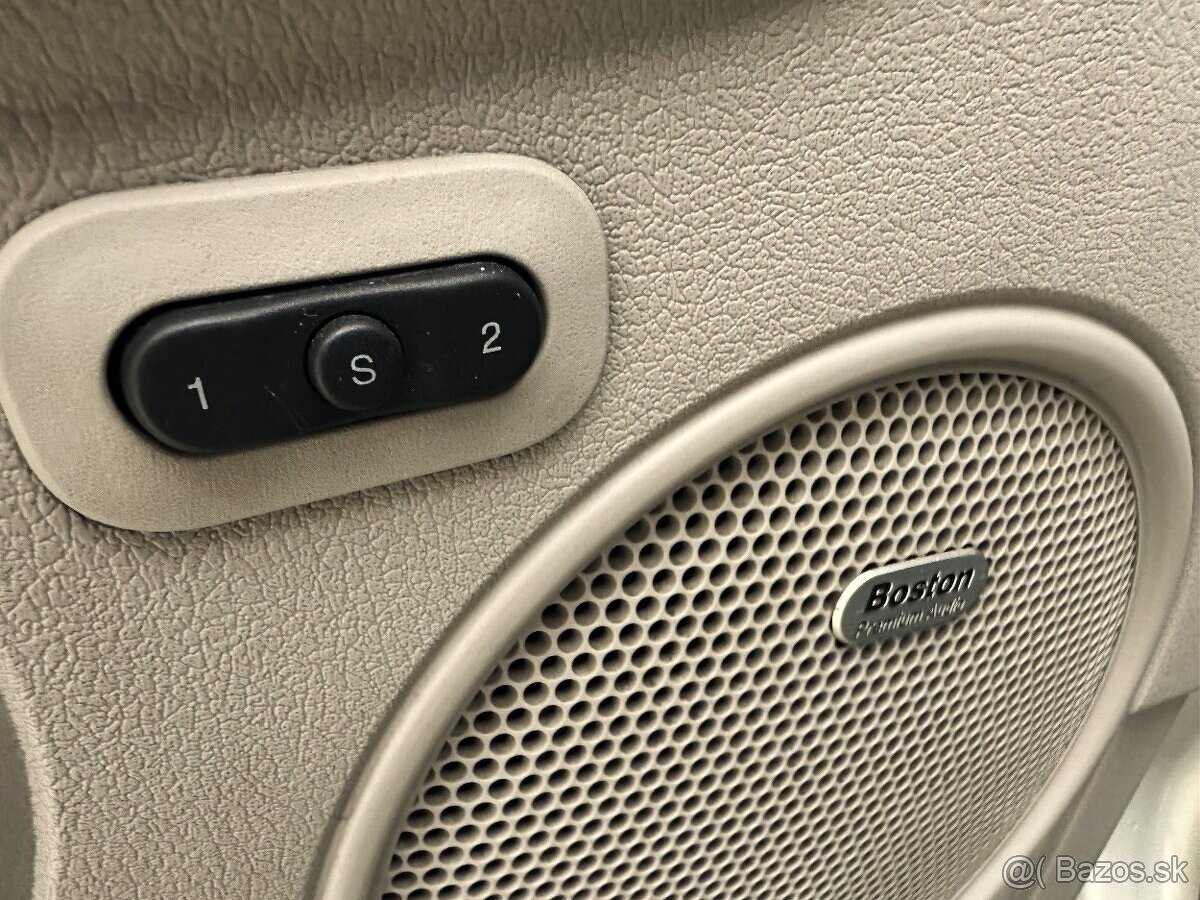 Jeep Commander 3.0 CRD 4x4 7 miestny - 18