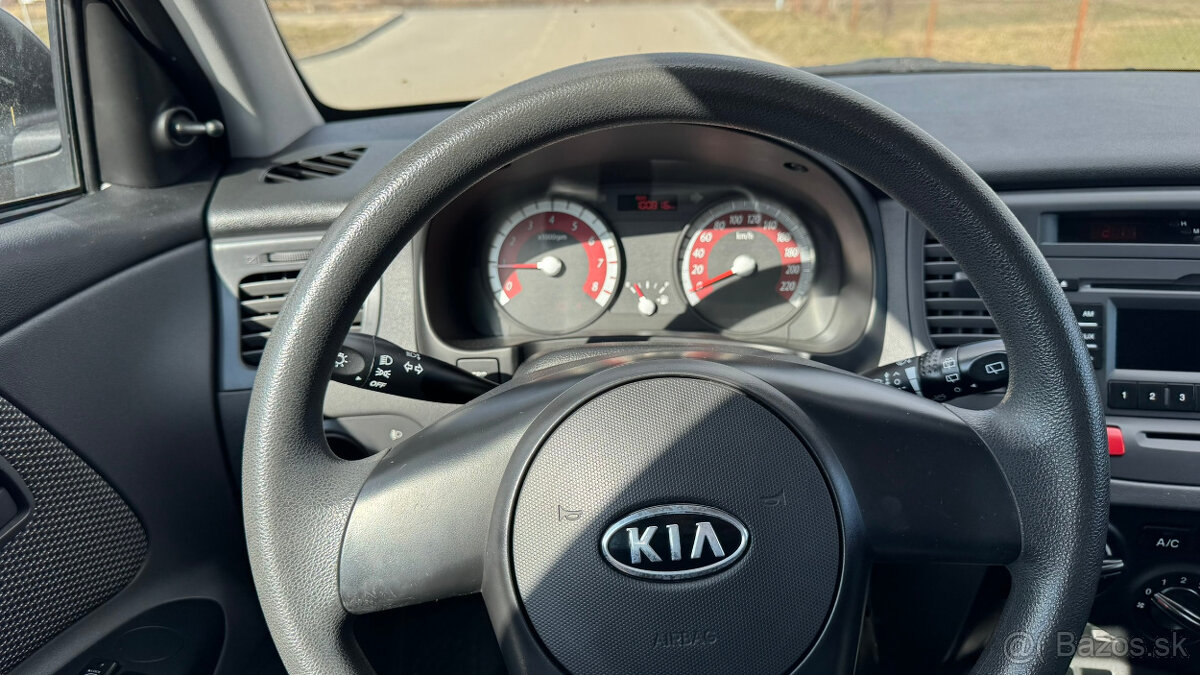 Kia Rio 1.4 LX - 18