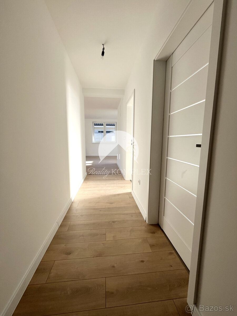 Reality KOMPLEX s.r.o., Vám ponúka na predaj moderný 4-izbov - 18