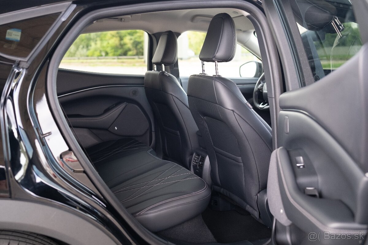 Ford Mustang Mach-E STD RWD 75kWh - odpocet DPH - 94% SoC - 18