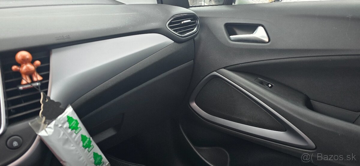 Opel Crossland X M2018 - 18