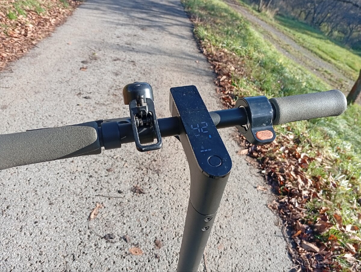 XIAOMI E SCOOTER (KOLOBEZKA) 4 A ESSENTIAL - 18