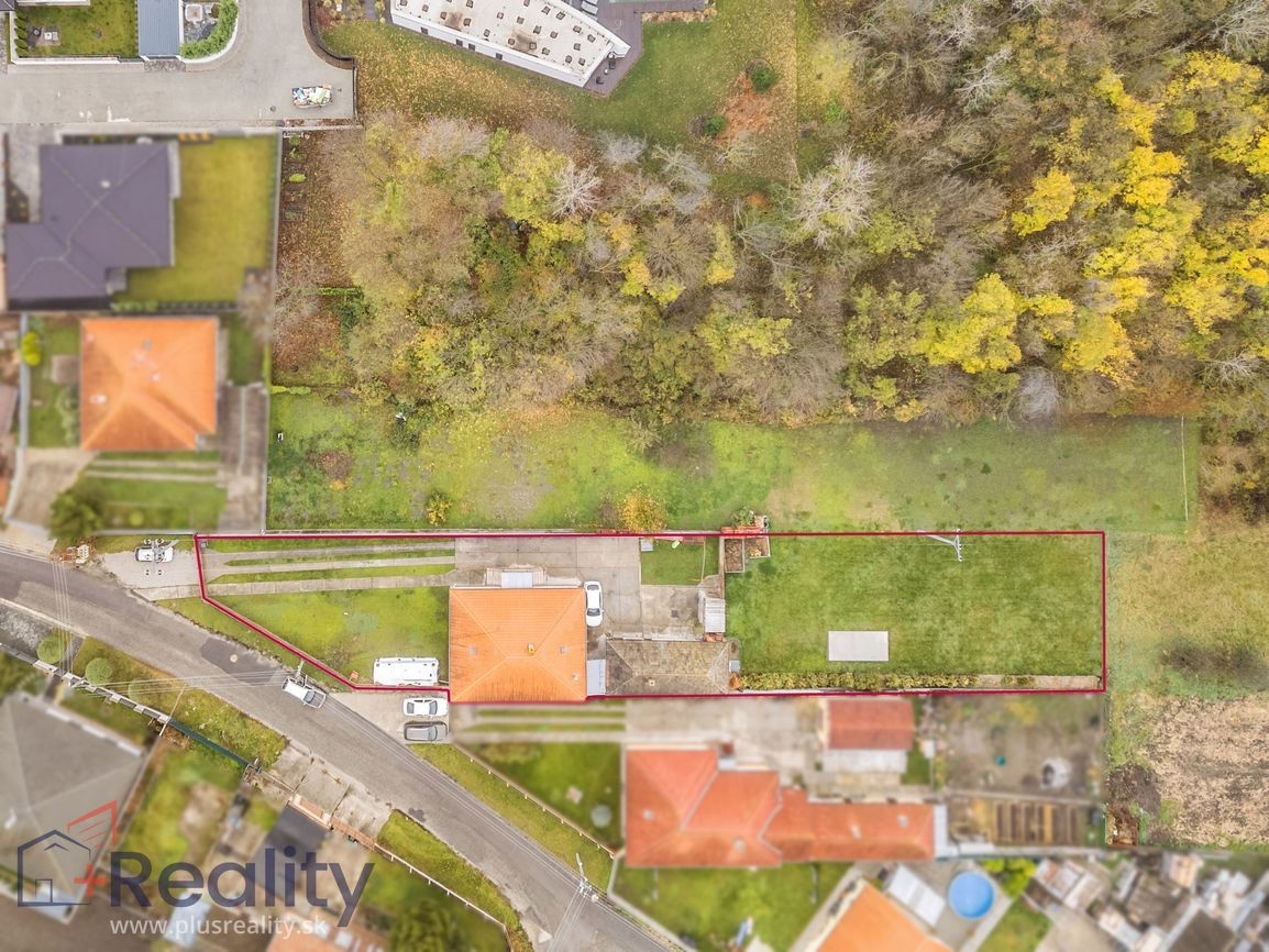 Rodinný dom s veľkým pozemkom v obci Vrakuň na predaj - 18