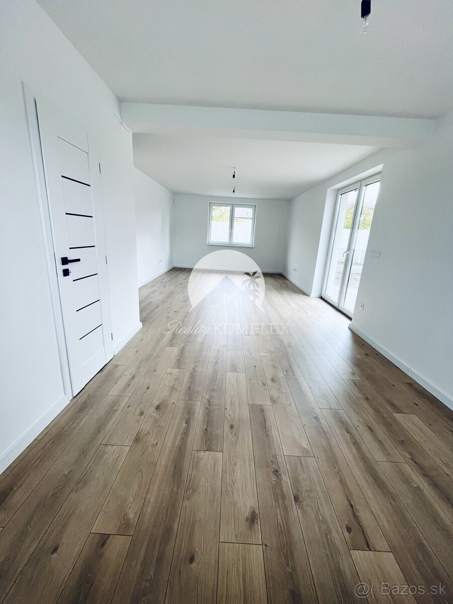 Reality KOMPLEX s.r.o., Vám ponúka na predaj moderný 4-izbov - 18