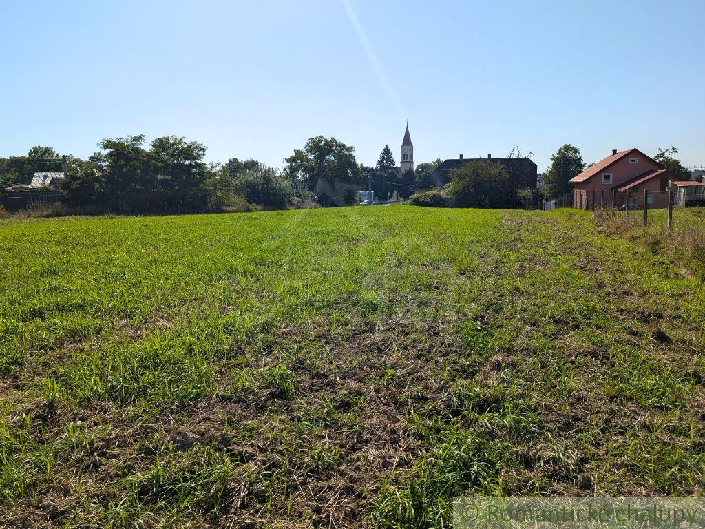 Mimoriadne veľký 55-árový pozemok so starším domom pri Vra - 18