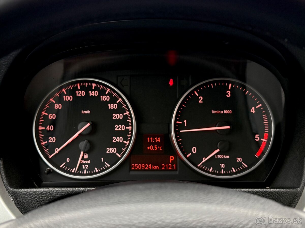 BMW 320d LCI XENON / PDC / LIGHTS PAKET - 18