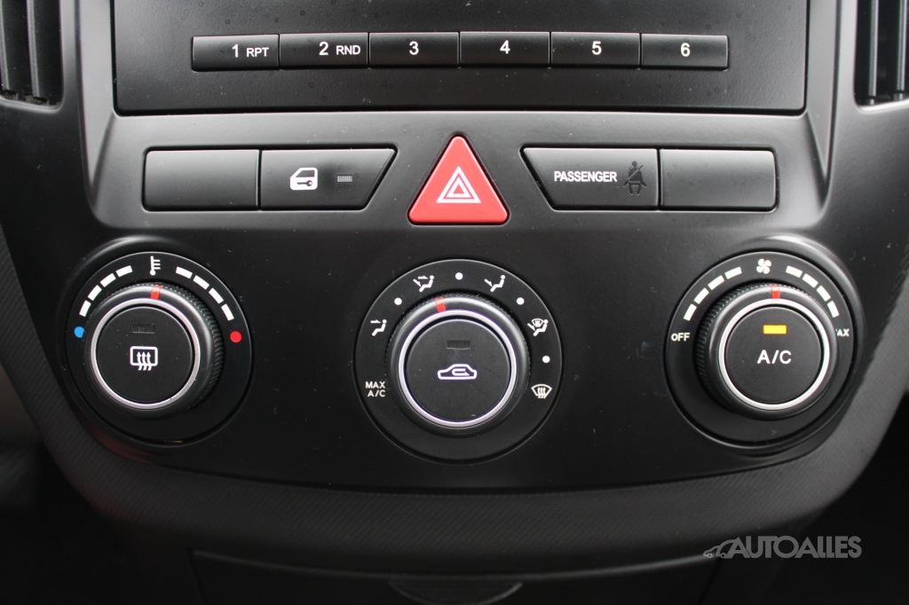 Kia Ceed 1,4 i 16V 80 kW - 18