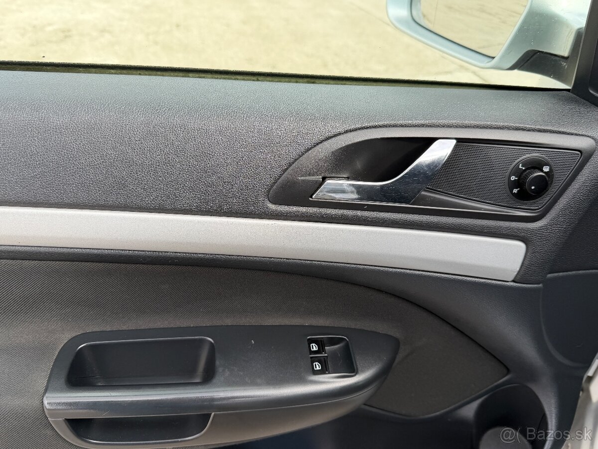 Škoda Octavia 2012 - 18