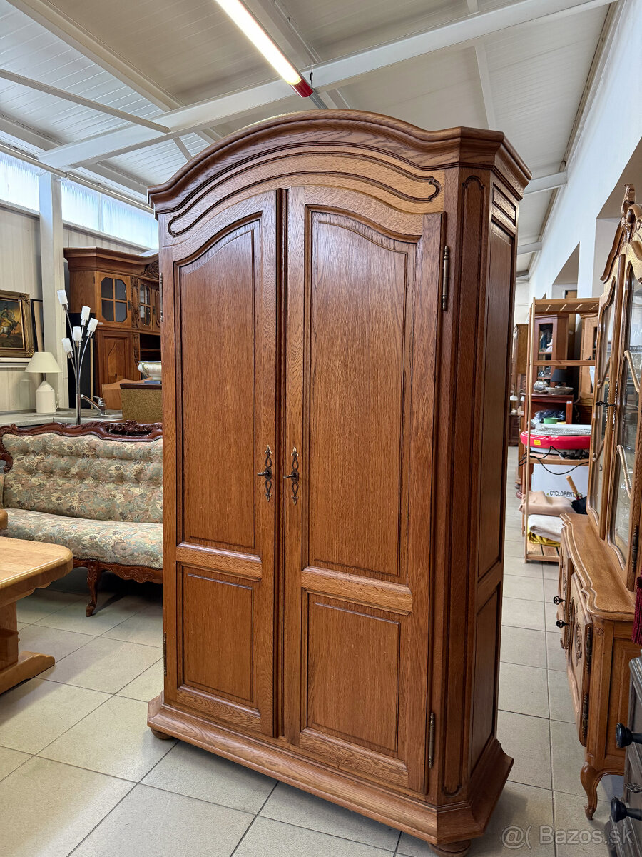 Dubové příborníky a vitriny Belgie a Německo - 18