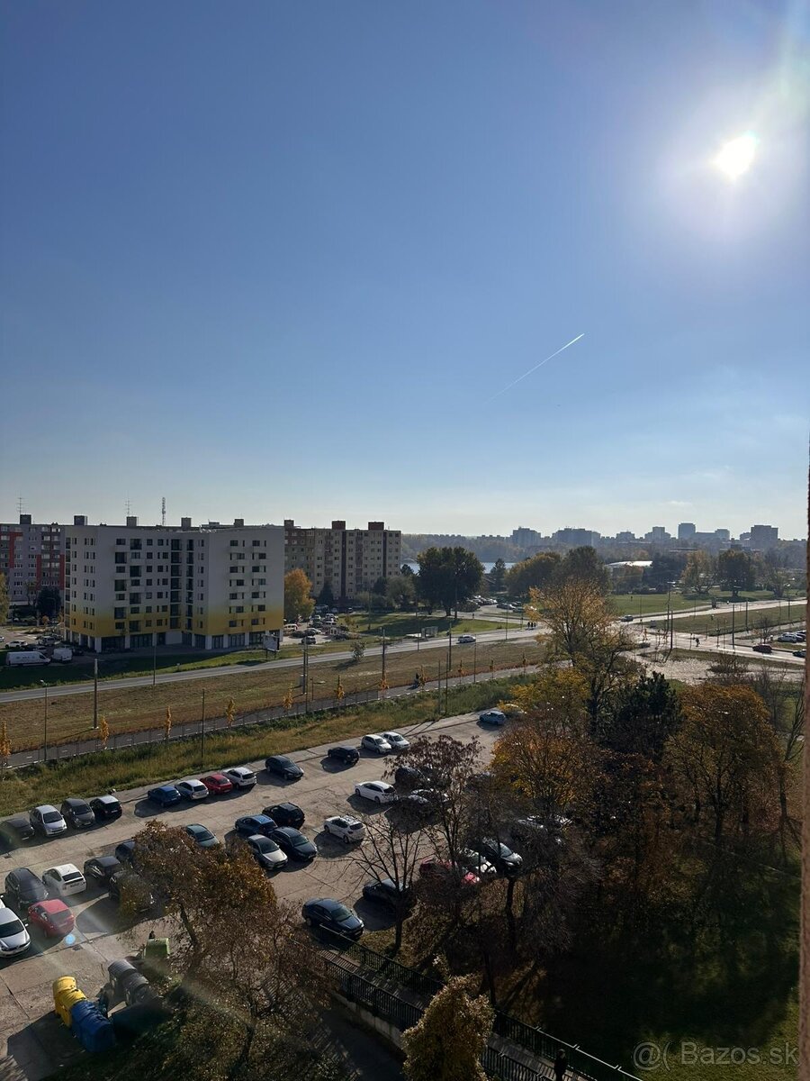 Na predaj: 3 - izbový byt v blízkosti Draždiaku - 18