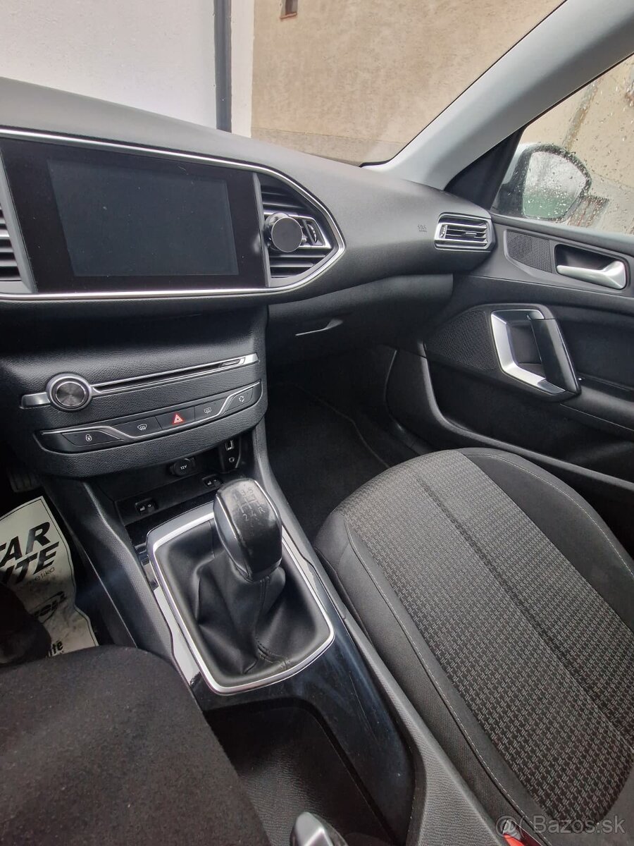 Peugeot 308 - 18