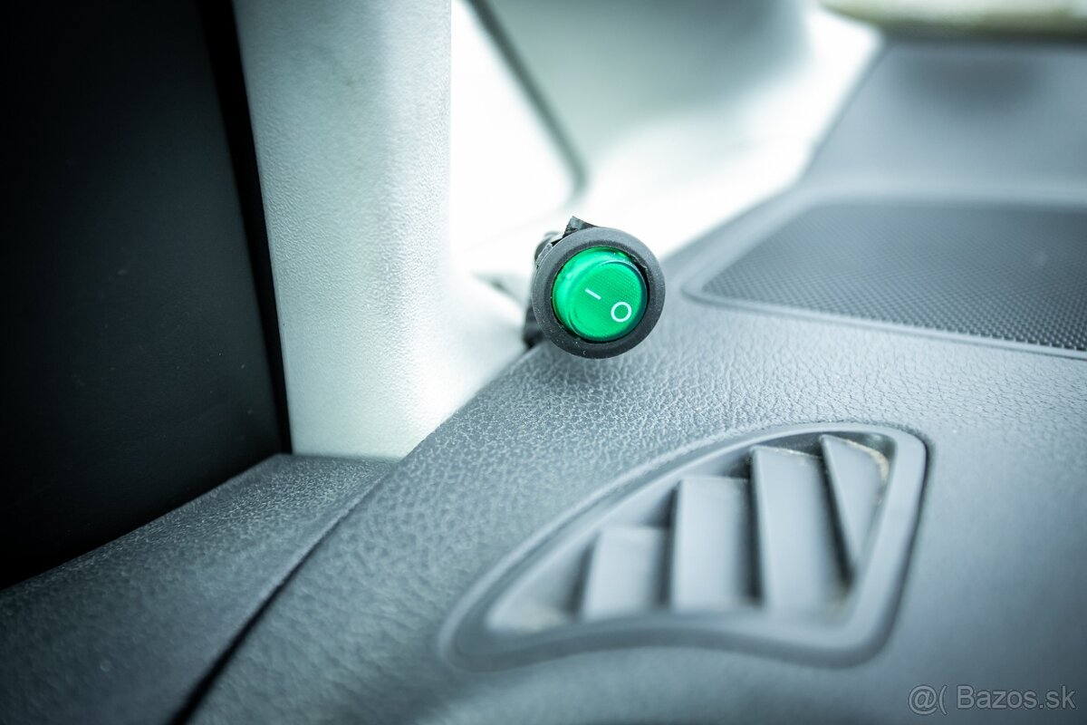 Volkswagen Caddy Maxi 1.6 TDI, 75kW, M5, Preprava psov - 18