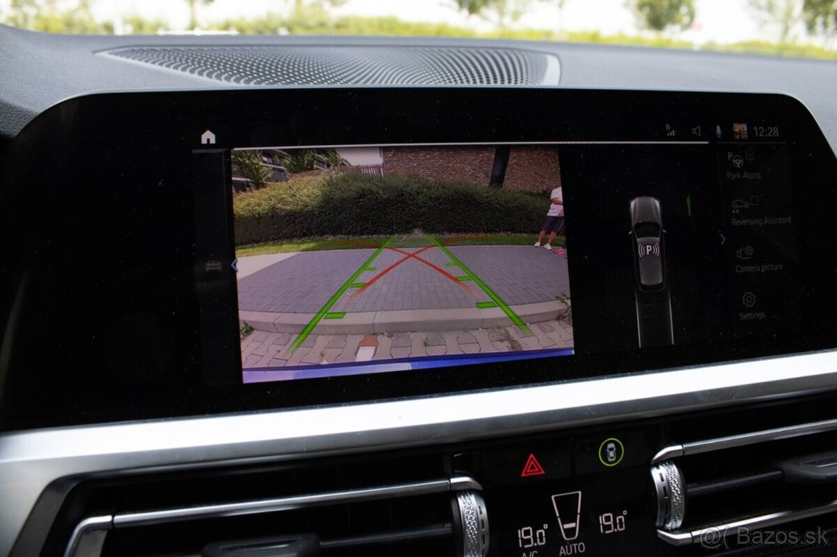 BMW Rad 3 Touring 330e PHEV A/T - 18