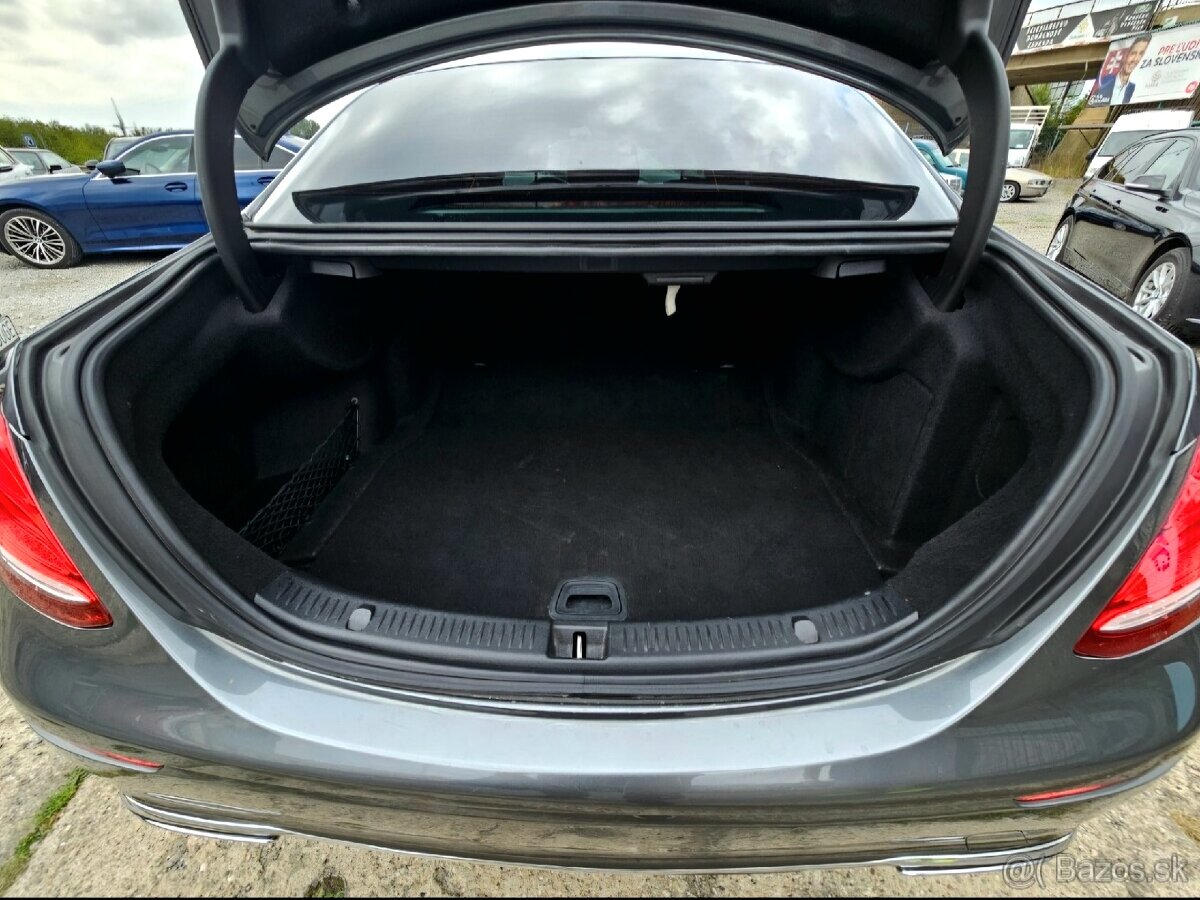 Mercedes-Benz E trieda Sedan 200 d A/T - 18