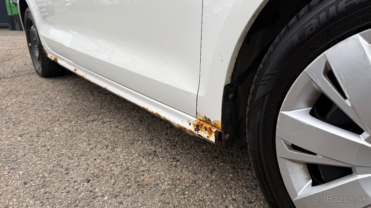 Volkswagen Jetta 1.6 TDI Comfortline - 18