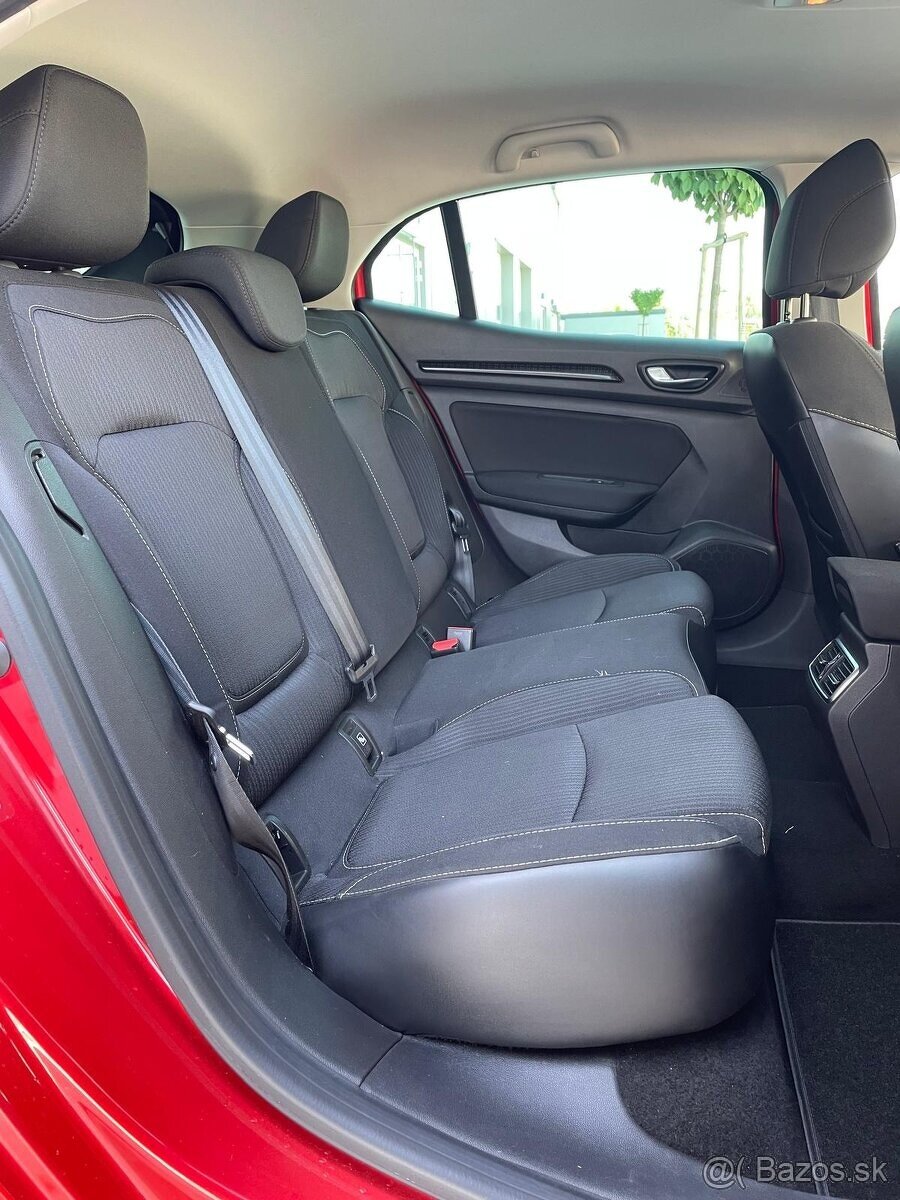 Renault Megane 1.2i 74 kW kúp. v SR / 70 000 km - 18