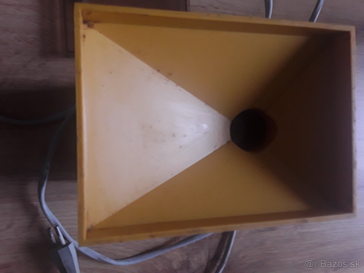 Retro hrnceky,taniere,mixer,slahač, - 18