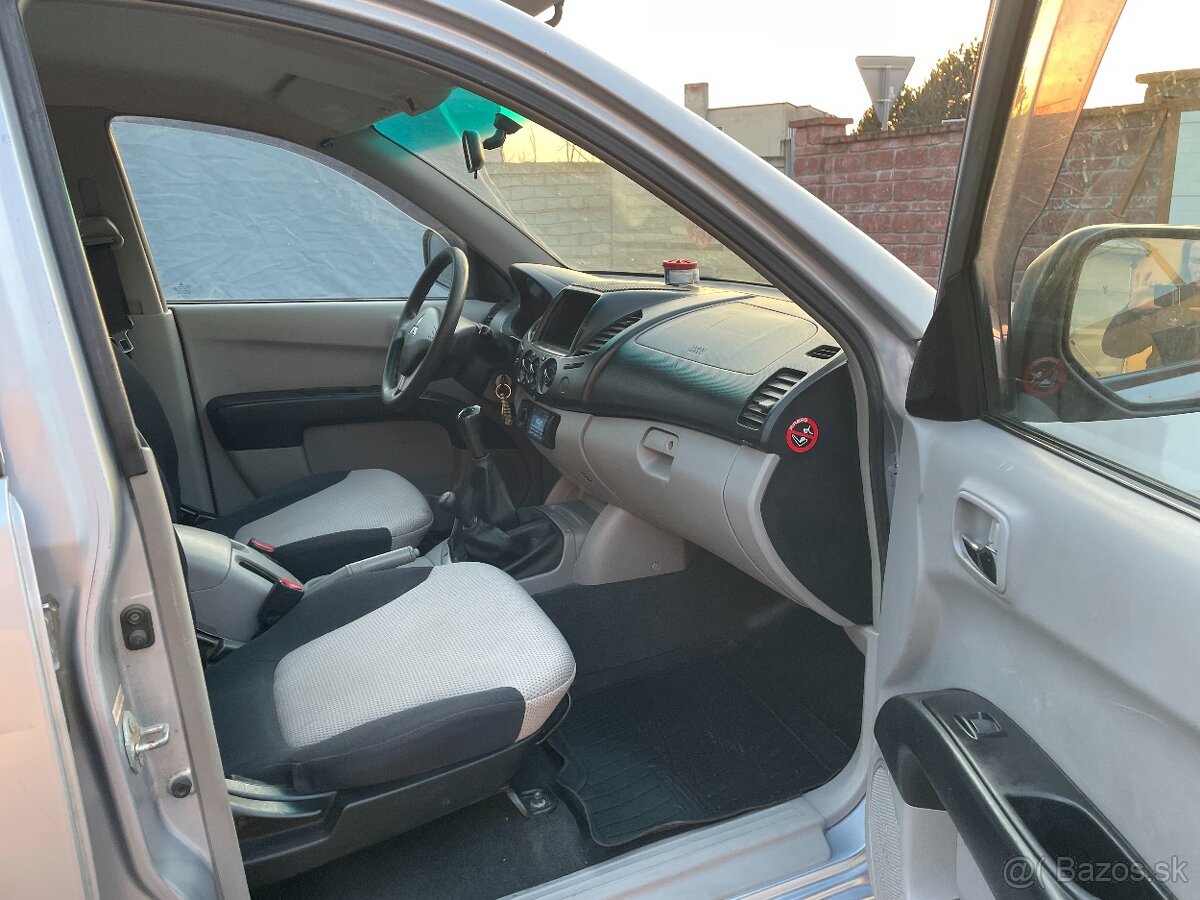Mitsubishi L200 2,5 DI-D 4WD - 18