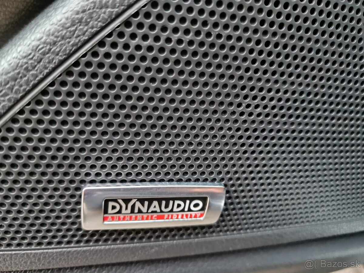 Volkswagen Scirocco R 265PS rok 2012, manuál - 18