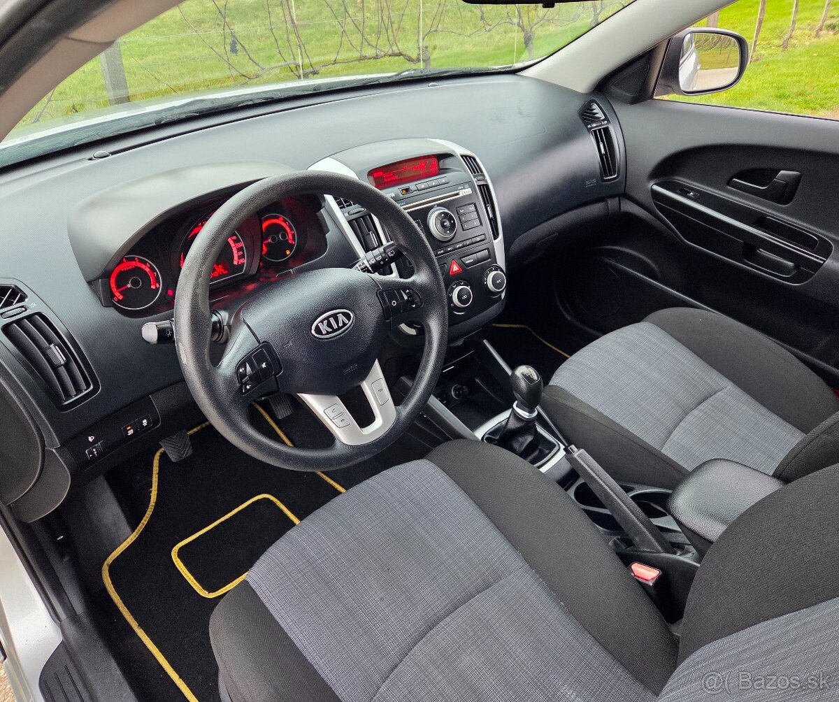 Kia Ceed 1.4 16V 66KW/90PS R.V.03/2012 - 18