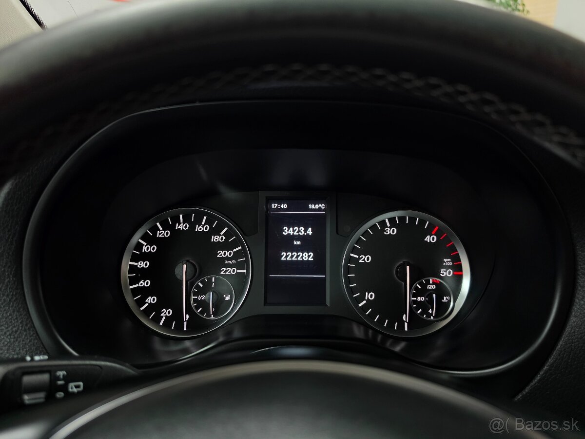 Mercedes-Benz Vito Tourer Extralang Base 9m - 18