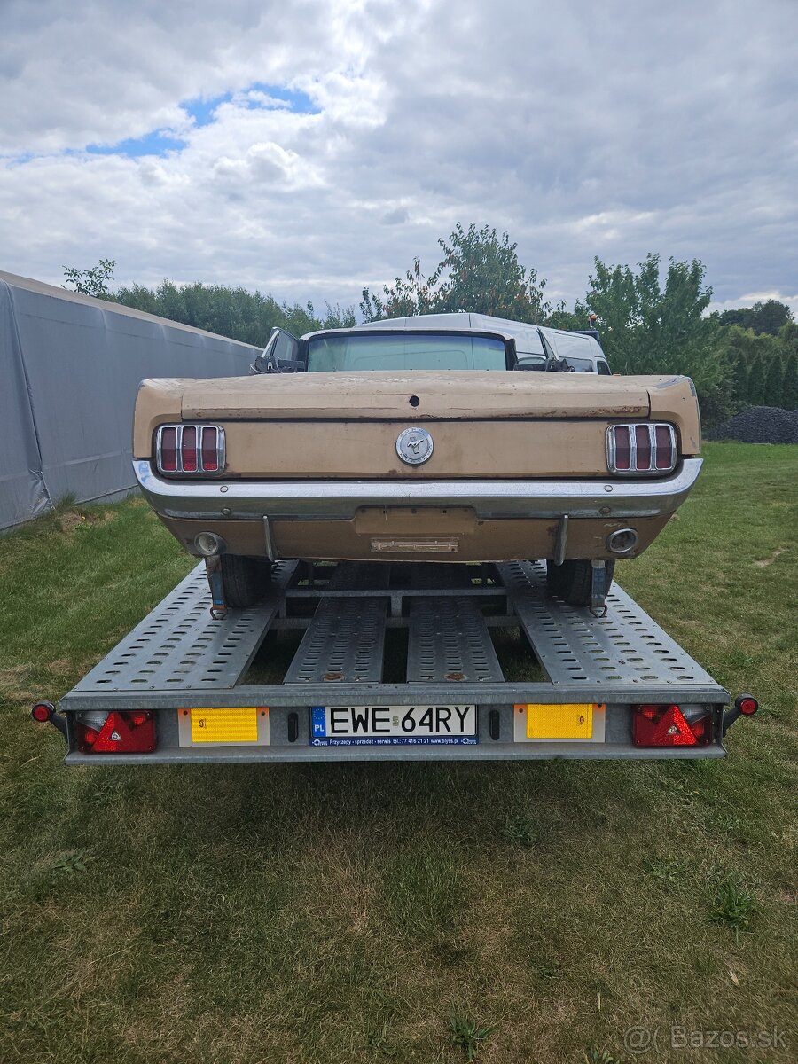Ford Mustang V8 Cabriolet - 18