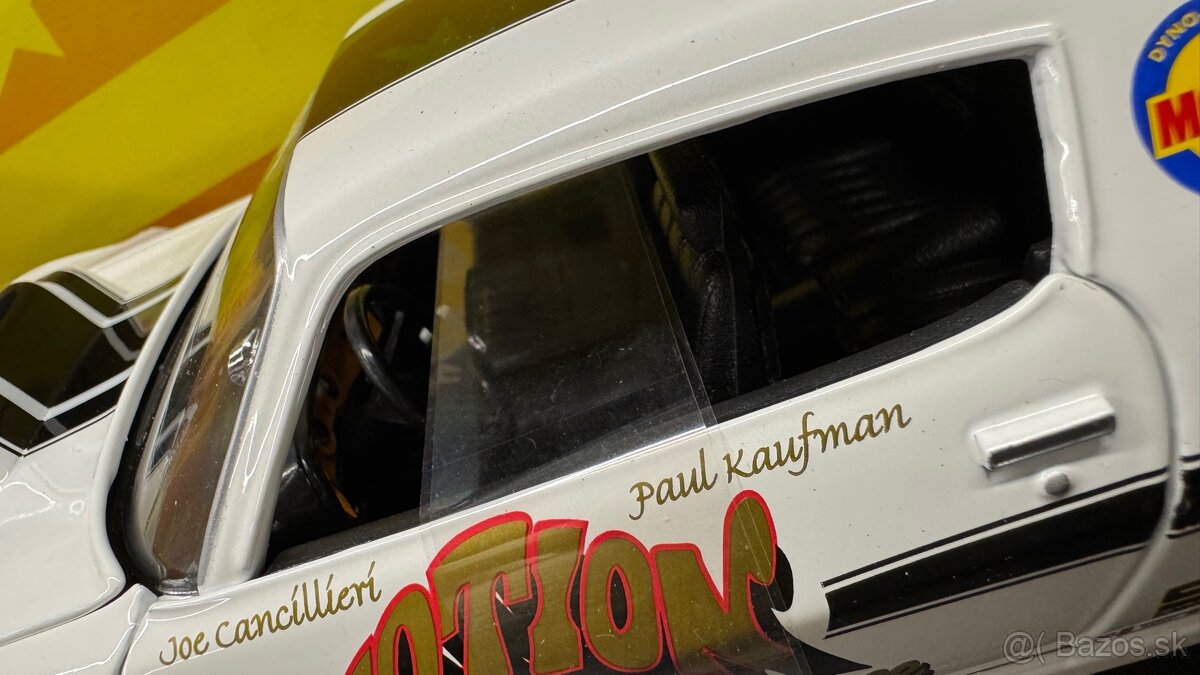 Chevrolet Corvette Camaro 1:18 - 18