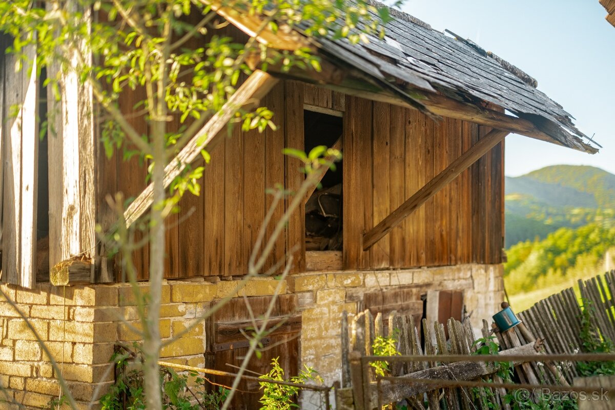 REZERVOVANÉ Váš súkromný raj s dychberúcim výhľadom a 9444m2 - 18