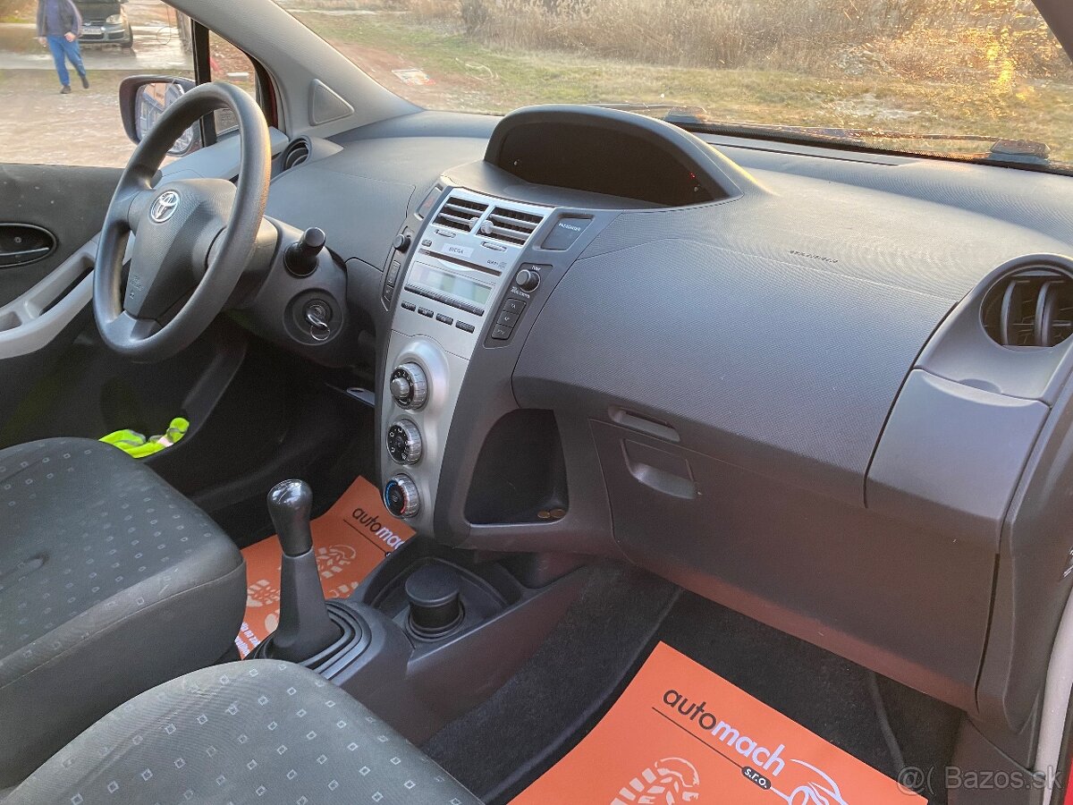 Predám Toyota Yaris 1,0 benzin - 18