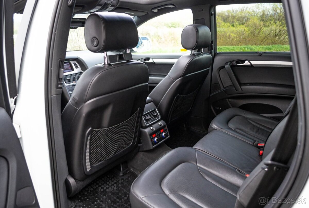 Audi Q7 3.0 Turbo Benzín Quattro 7Miest - 18