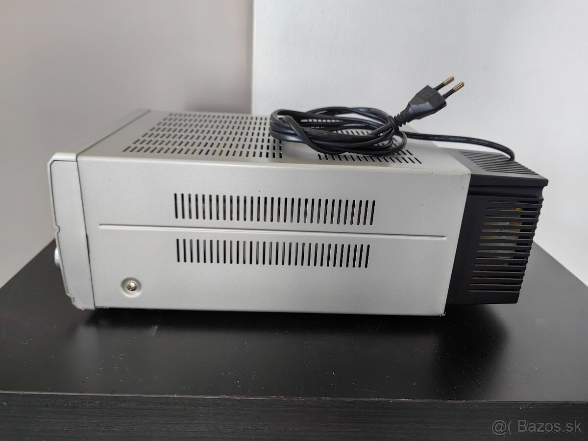 Denon UD-M50 receiver - 18