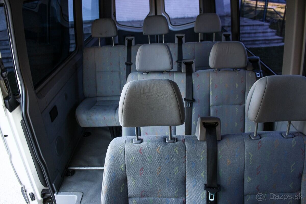 Volkswagen Crafter 2.5 TDI 9 MIEST - 18