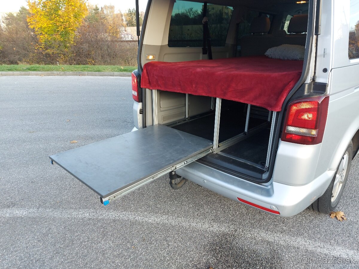 Volkswagen Caravelle 2.0 TDI LR Comfortline 4Motion, 9 miest - 18